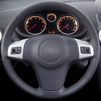 Оплетка на руль из натуральной кожи Opel Corsa D (S07) 2006-2014 г.в. (для замены штатной кожи, черная)